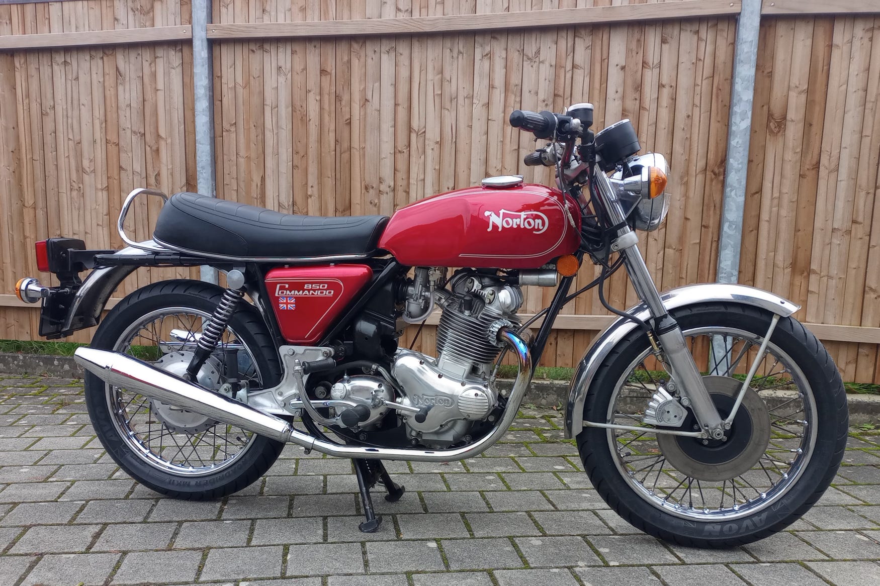 Norton Commando 850,  1976